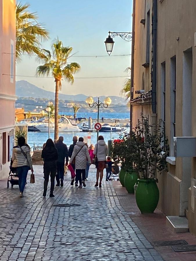 Les Nuits Etoilees, Studio Terrasse Apercu Mer, Tres Lumineux, Ac, 100M Du Port Sanary Exterior foto