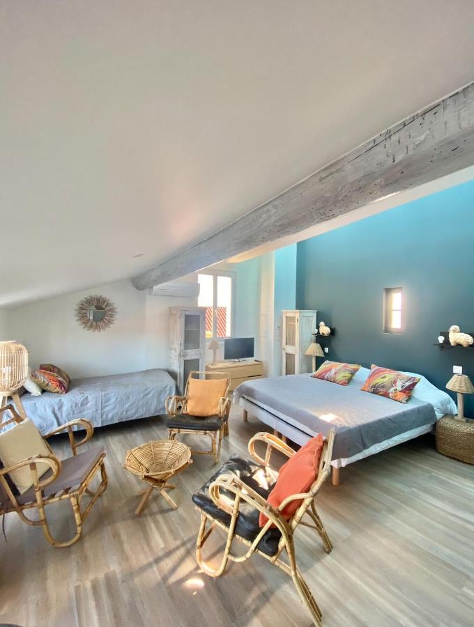 Les Nuits Etoilees, Studio Terrasse Apercu Mer, Tres Lumineux, Ac, 100M Du Port Sanary Exterior foto